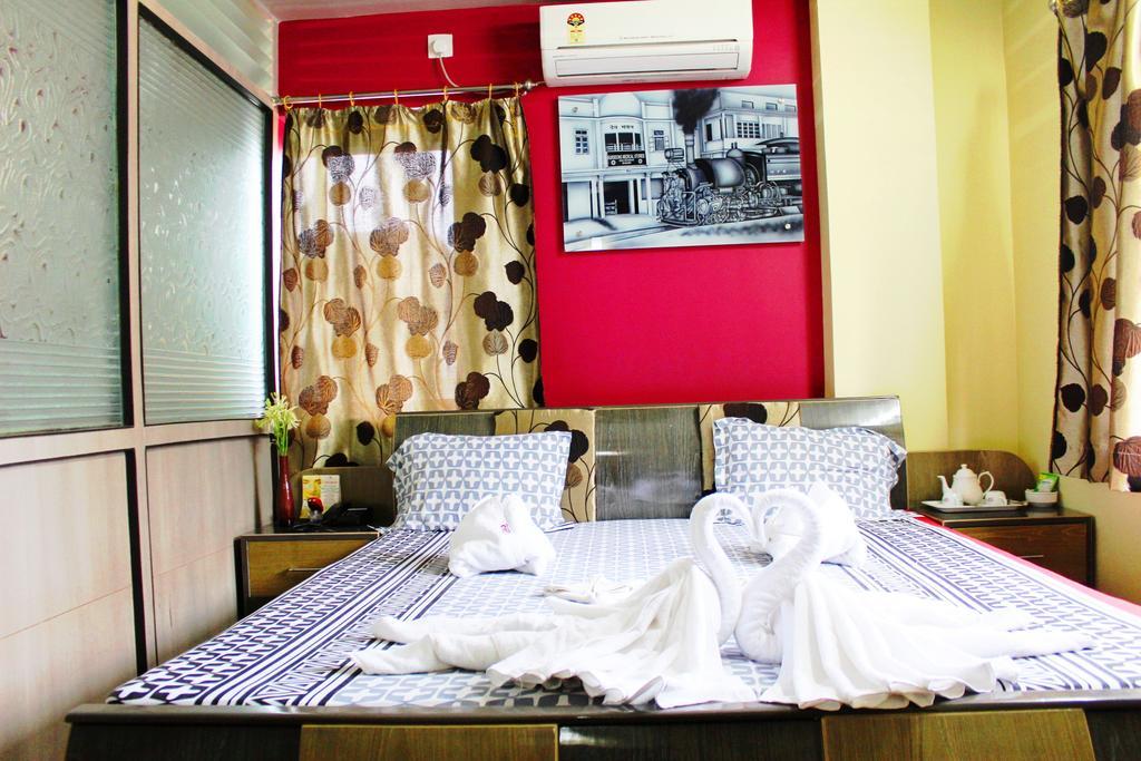 Hotel Debjyoti Siliguri Zewnętrze zdjęcie