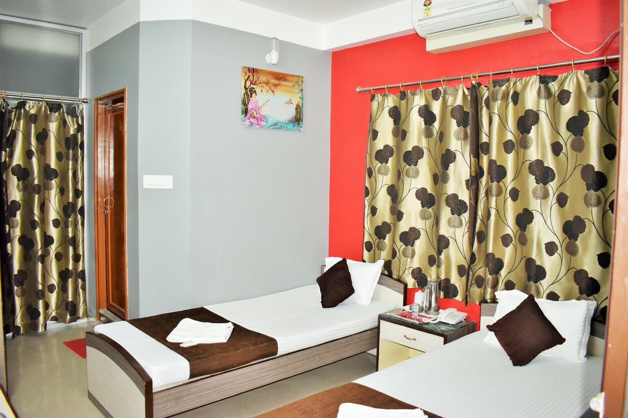 Hotel Debjyoti Siliguri Zewnętrze zdjęcie