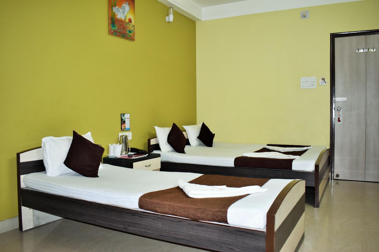 Hotel Debjyoti Siliguri Zewnętrze zdjęcie