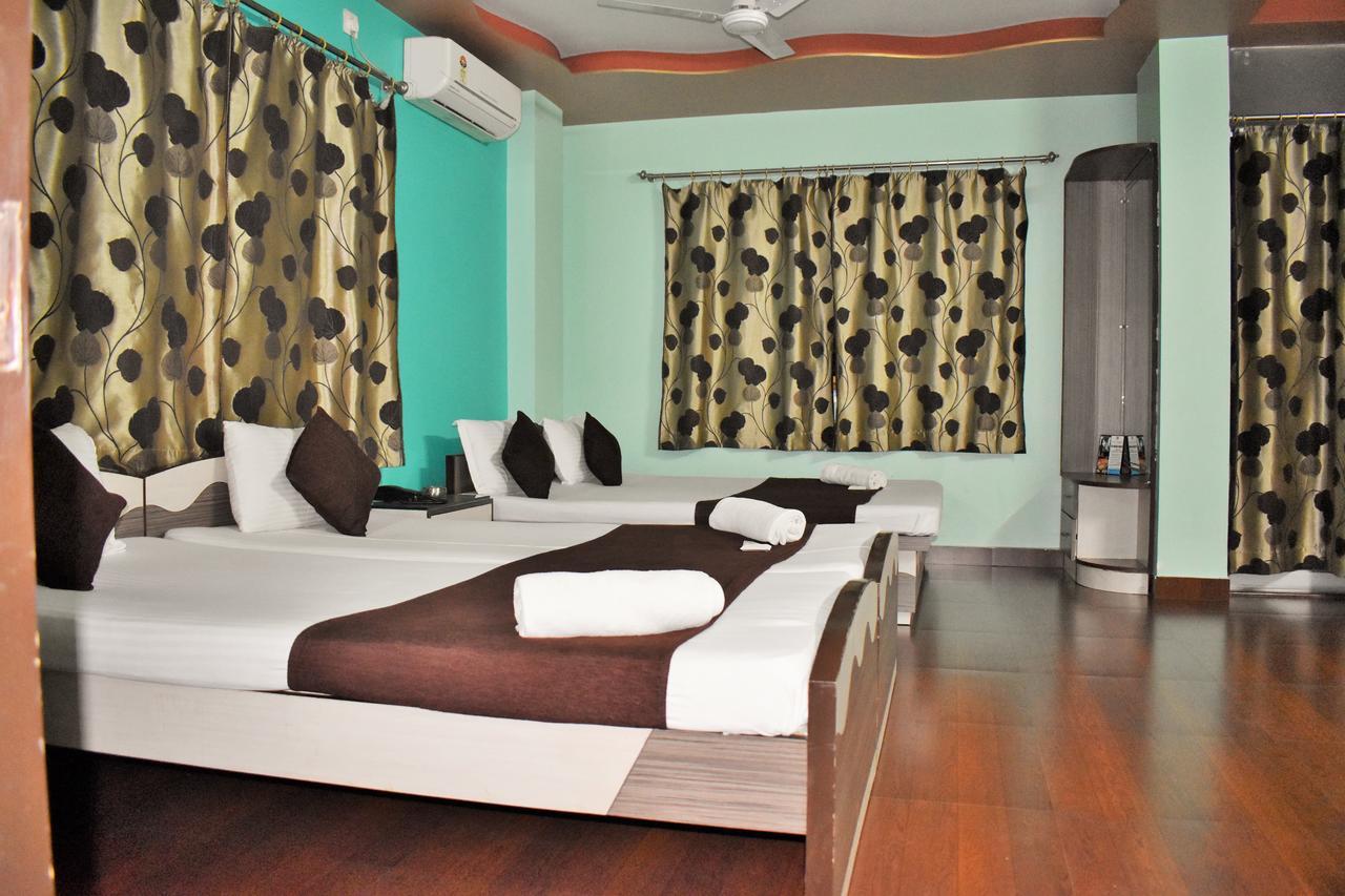 Hotel Debjyoti Siliguri Zewnętrze zdjęcie