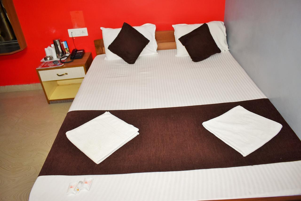Hotel Debjyoti Siliguri Zewnętrze zdjęcie
